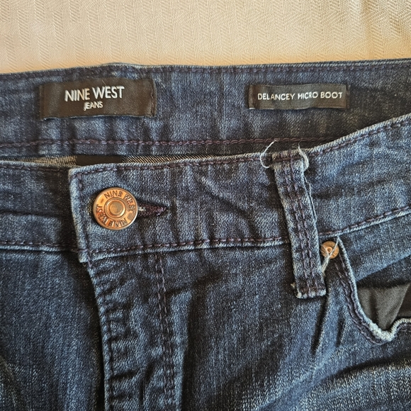 Nine West Delancey Micro Boot Jeans Size 12 Dark Wash Stretch - Picture 3 of 4